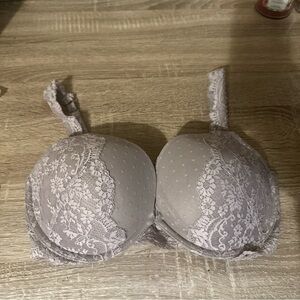 Victoria's Secret Lace Bra in Light Gray